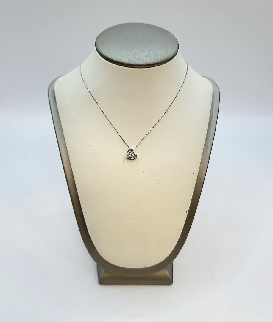 Catenina e ciondolo oro diamantini