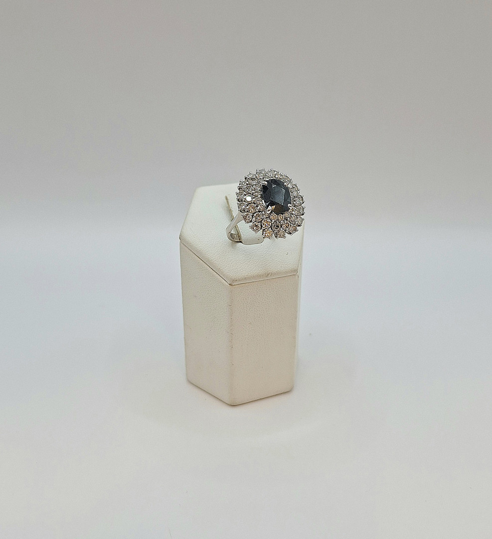 Anello oro pietra diamantini