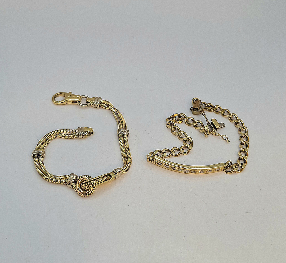 Due bracciali oro e diamanti