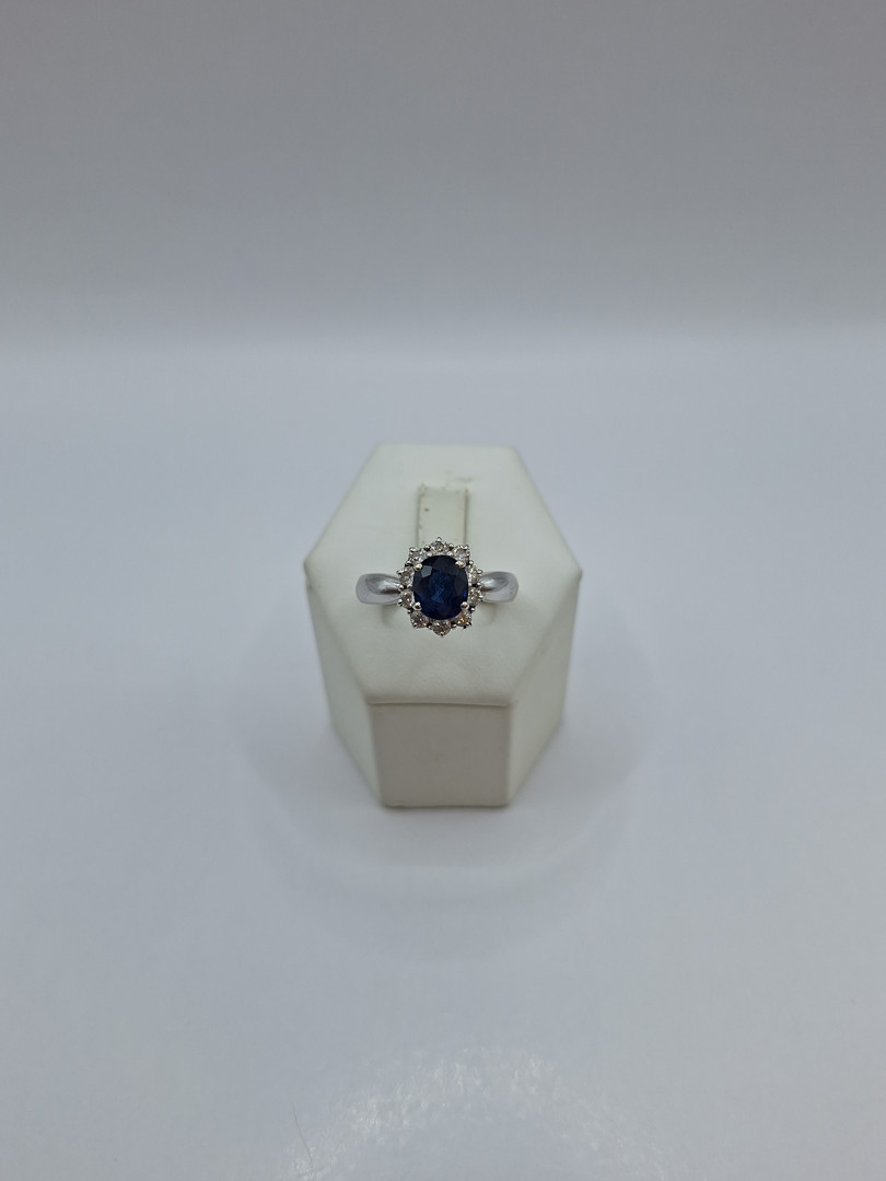 Anello oro pietra diamantini