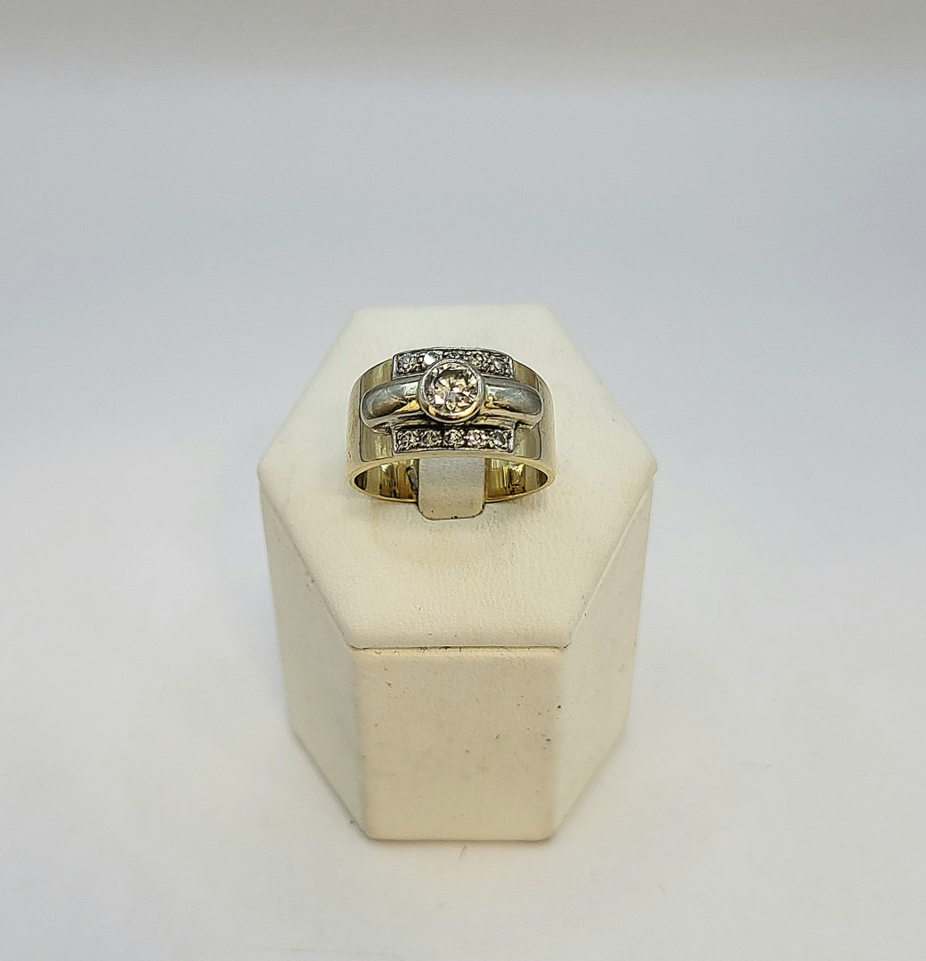 Anello oro con diamanti