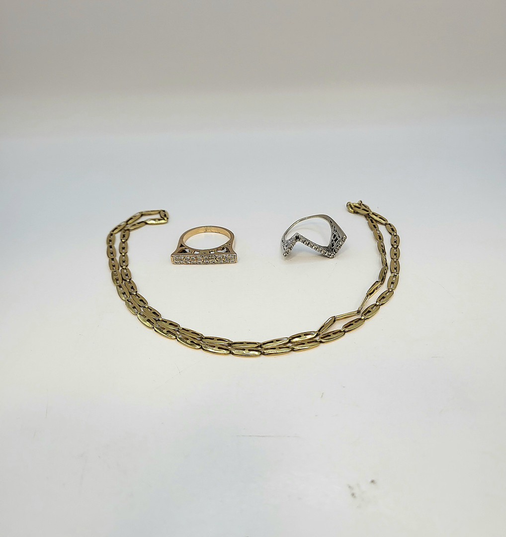 Collana e due anelli oro pietre diamantini