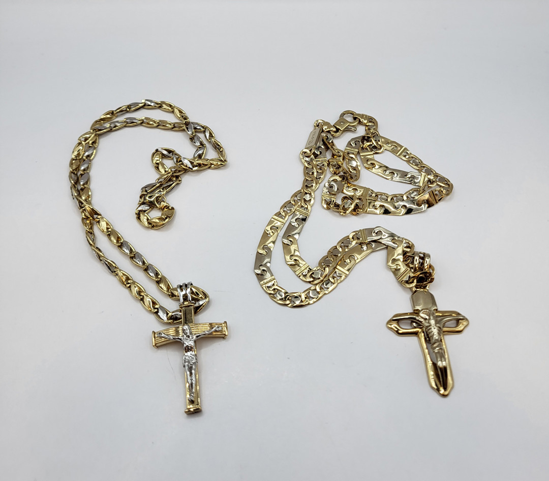 Due collane e due croci oro