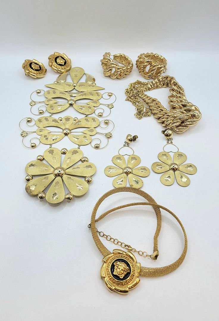 Vari oggetti oro 