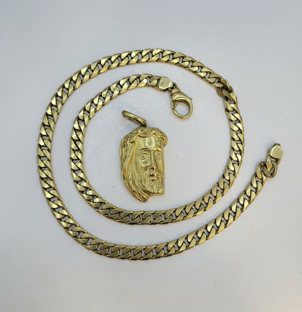 Catena e ciondolo oro