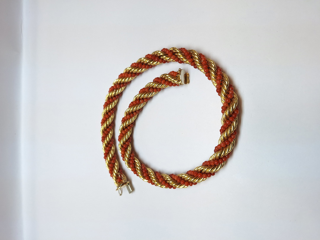 Collana oro corallo
