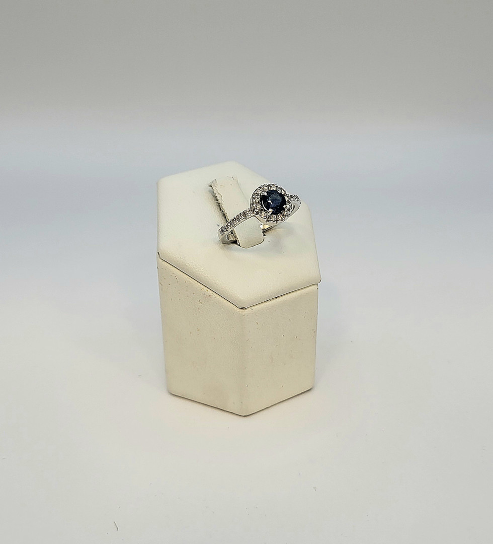 Anello oro pietra diamantini