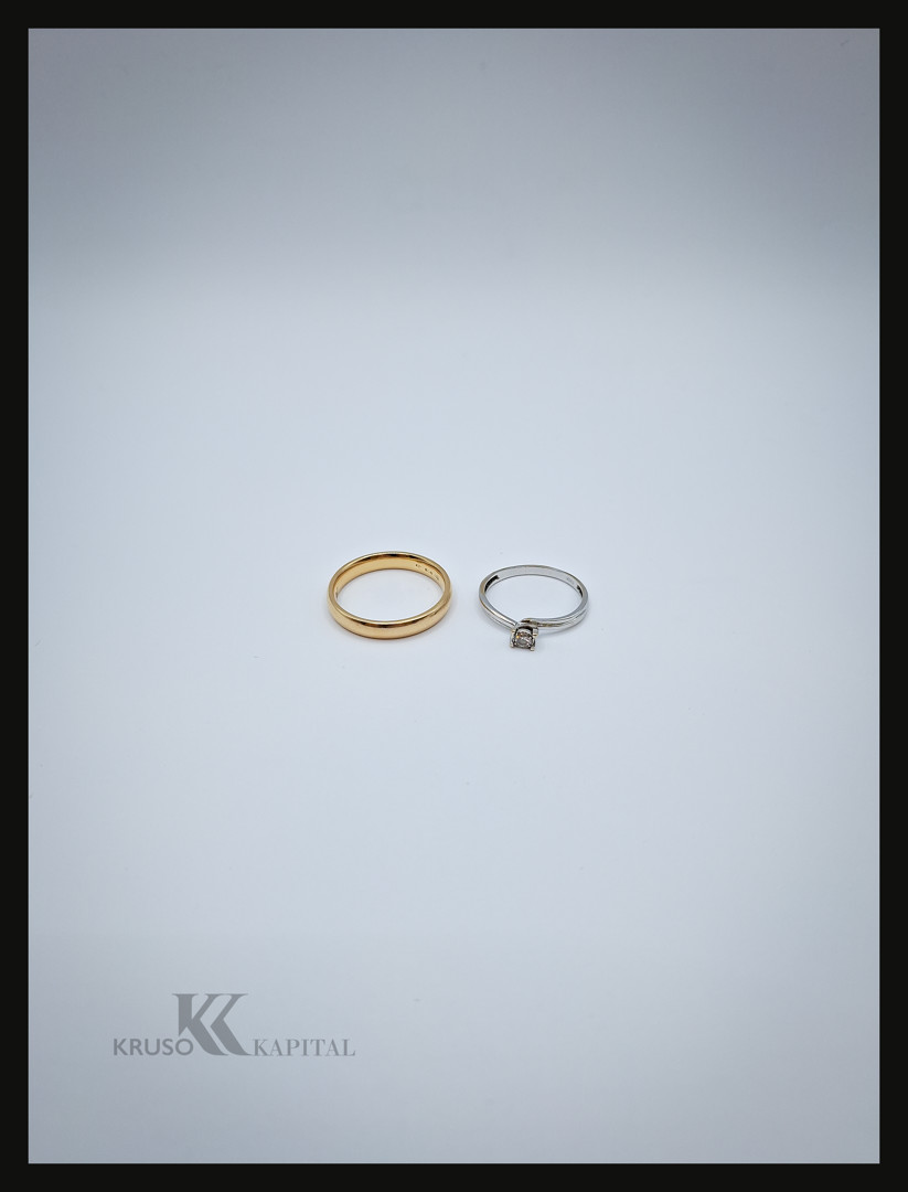Due anelli oro diamantino