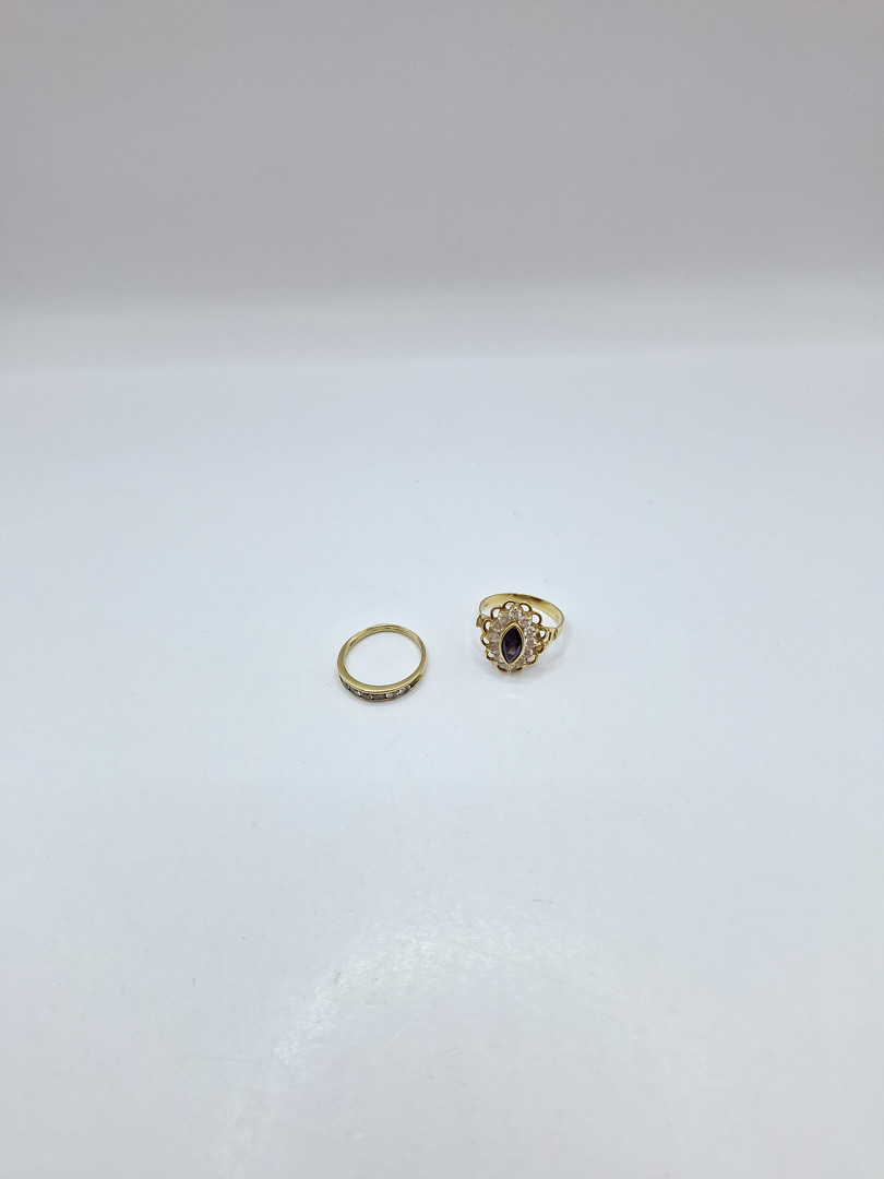 Due anelli in oro pietre 