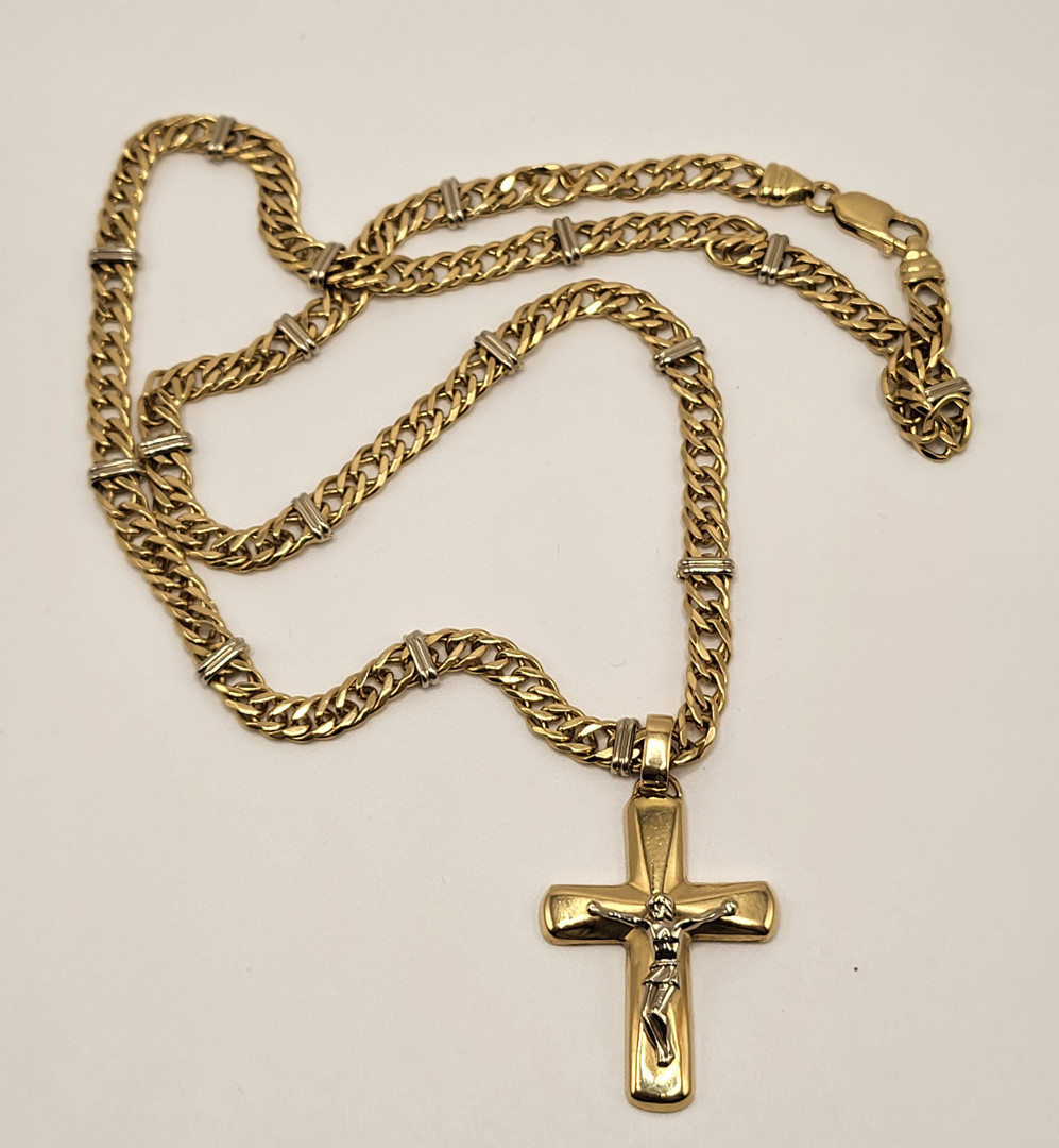 Collana e croce oro