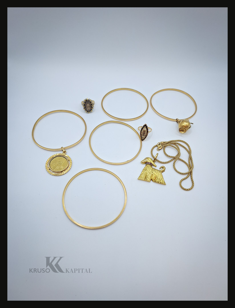 Vari oggetti oro diamantini pietre 