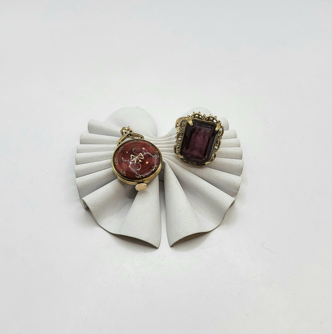 Anello e orologino oro pietra 