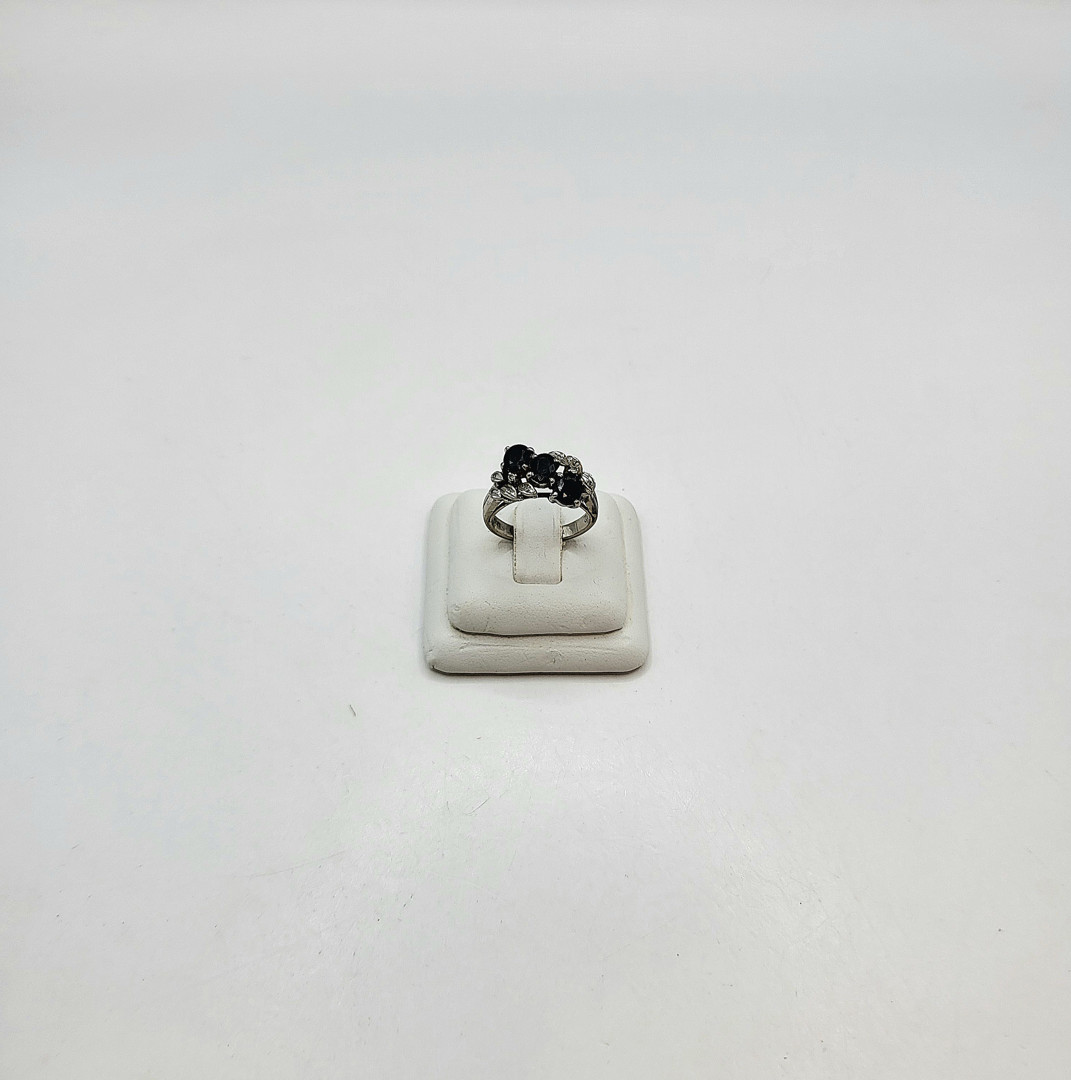 Anello oro diamanti pietre