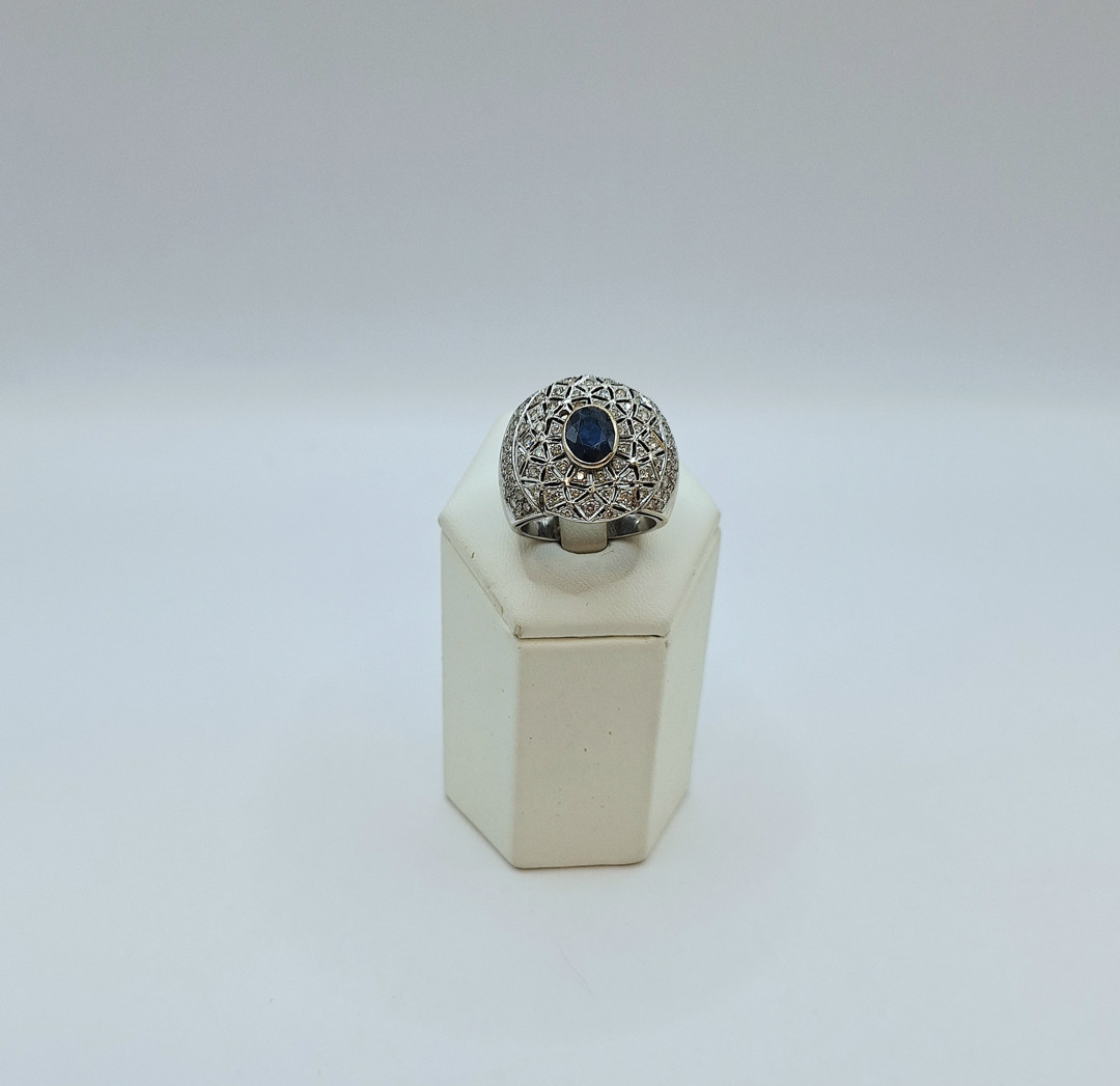 Anello oro pietra diamantini