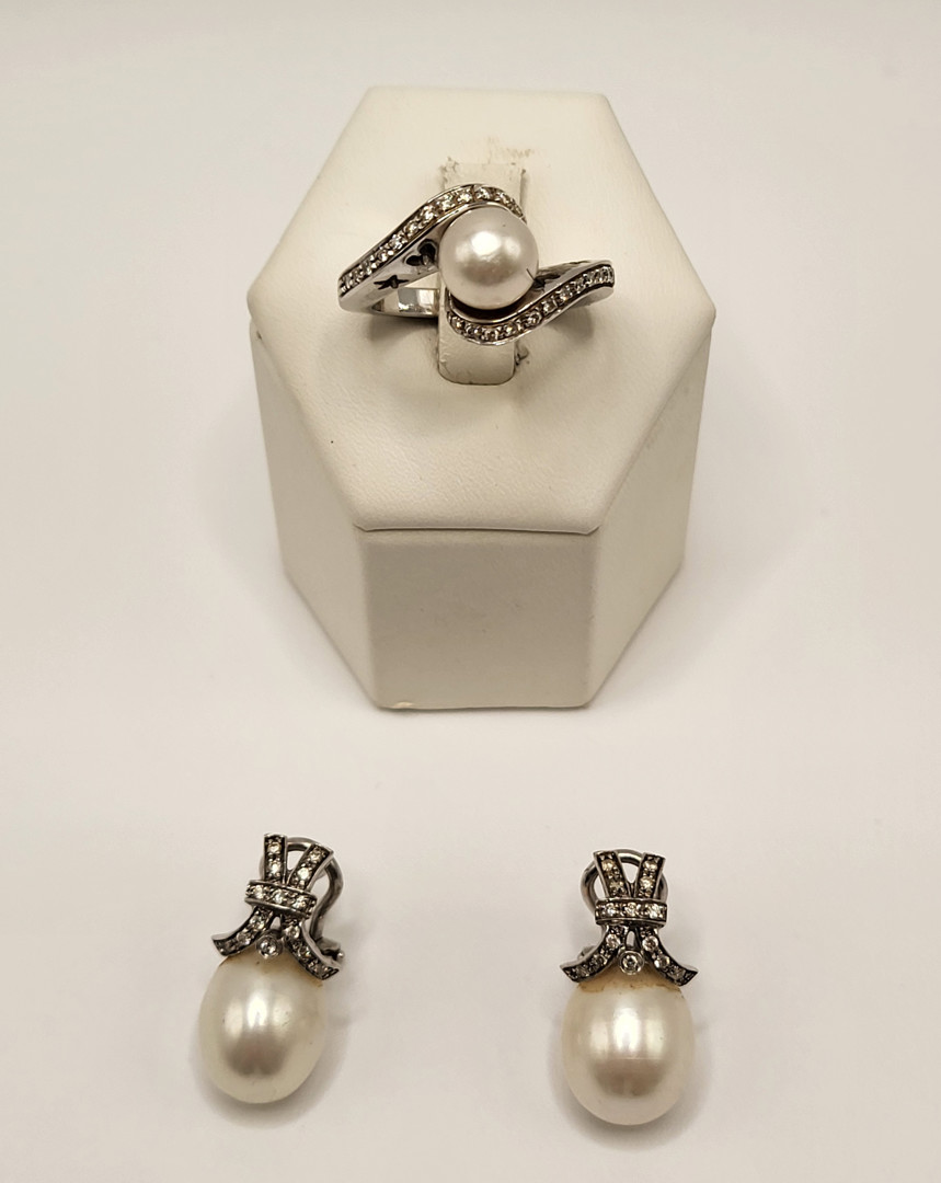 Anello e paio orecchini oro diamanti pietre perle