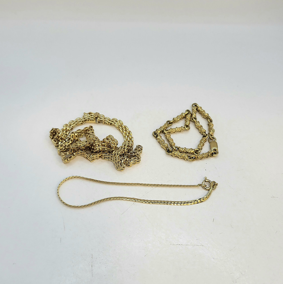 Collana e due bracciali oro 