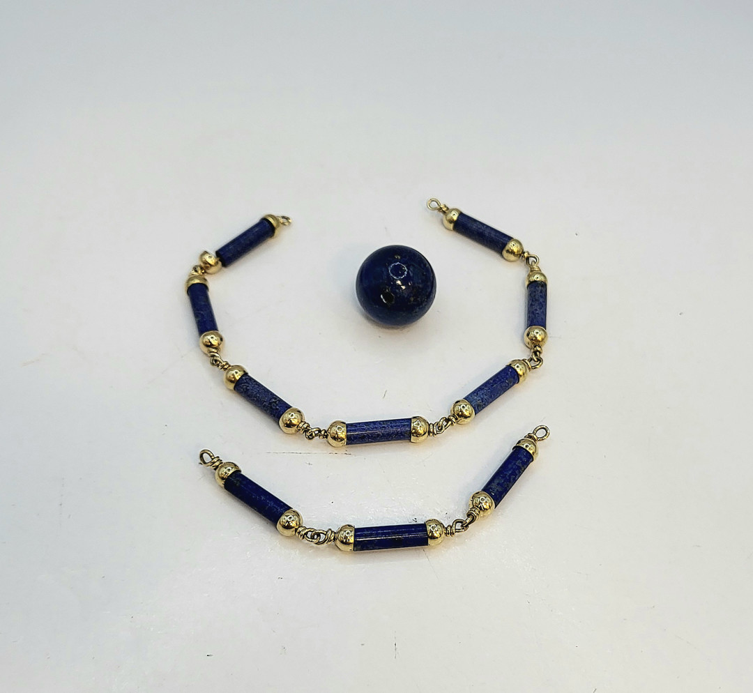 Tre pezzi oro pietre