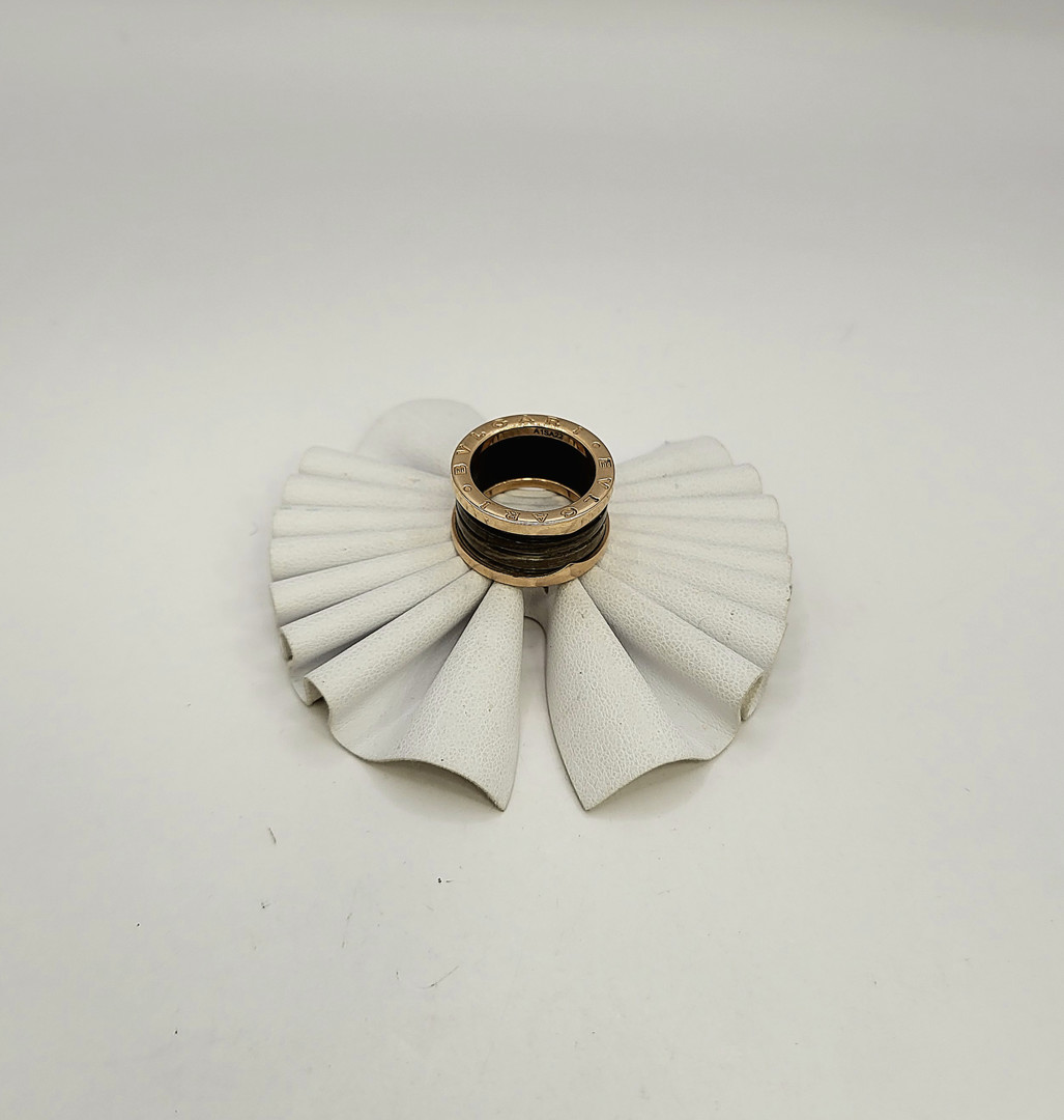 Anelo oro pietra a firma Bulgari