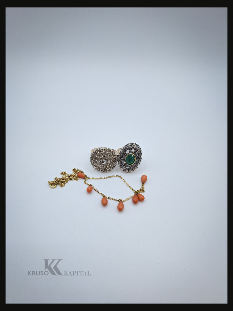 Collana e due anelli oro coralli argento pietra diamanti