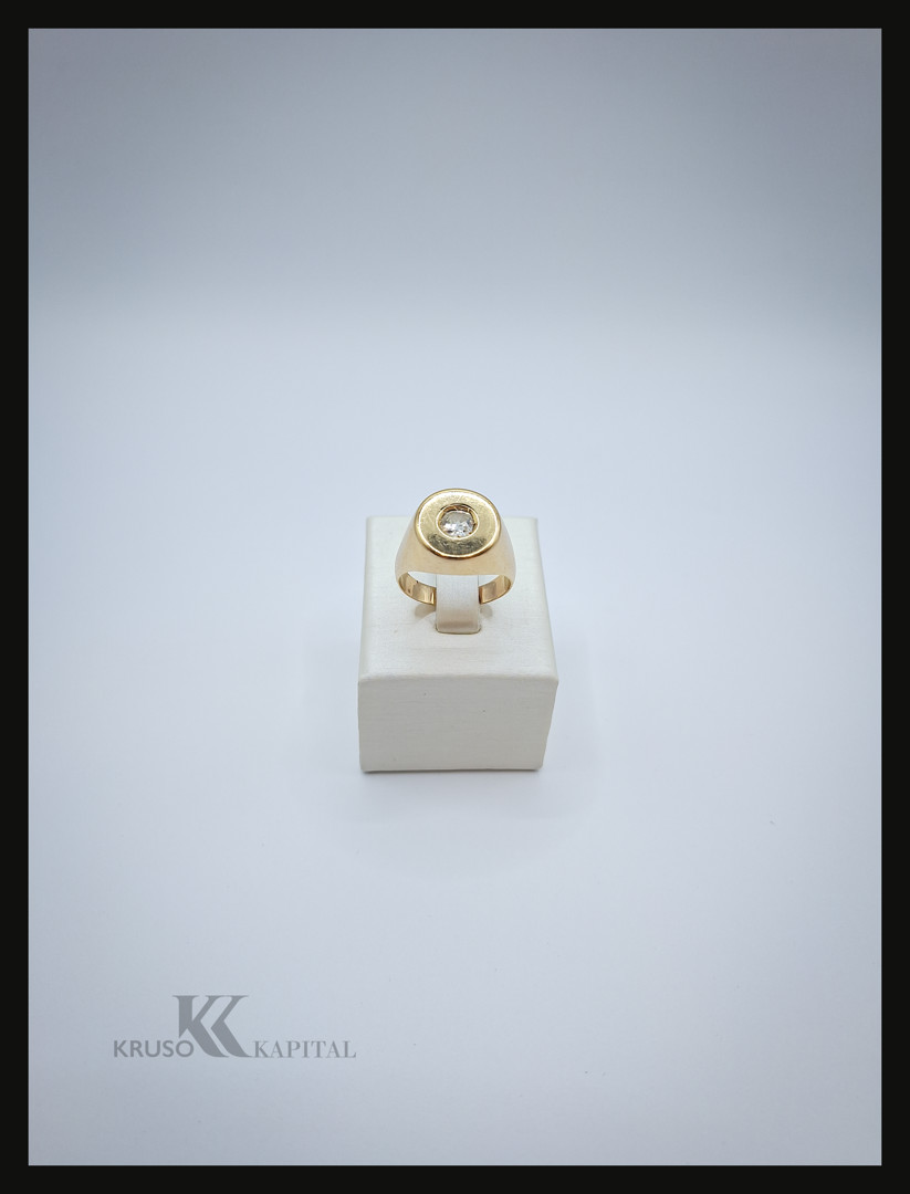 Anello oro con diamante 