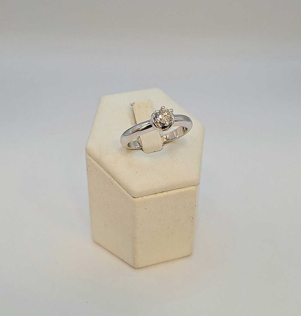Anello oro diamante