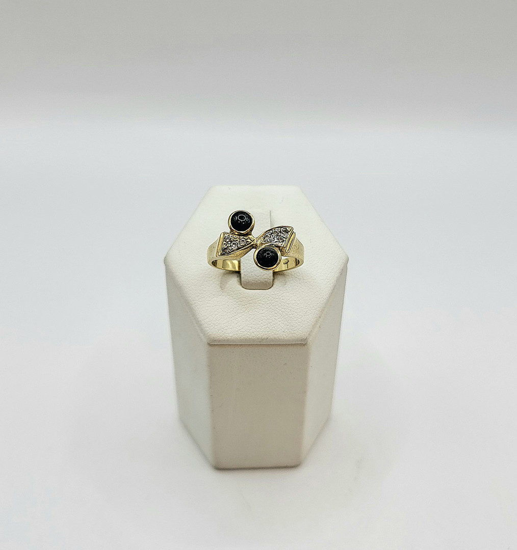 Anello oro pietre