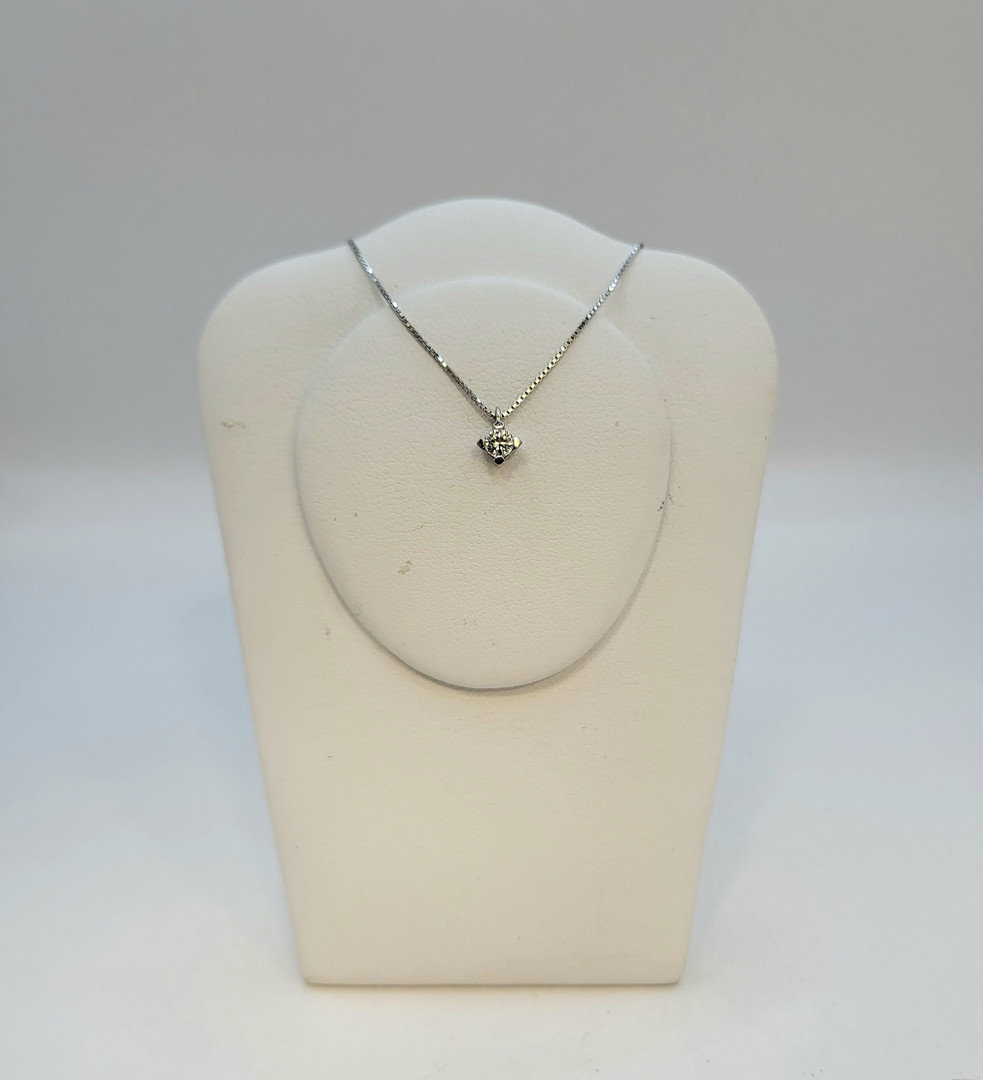 Catenina con ciondolo oro diamante