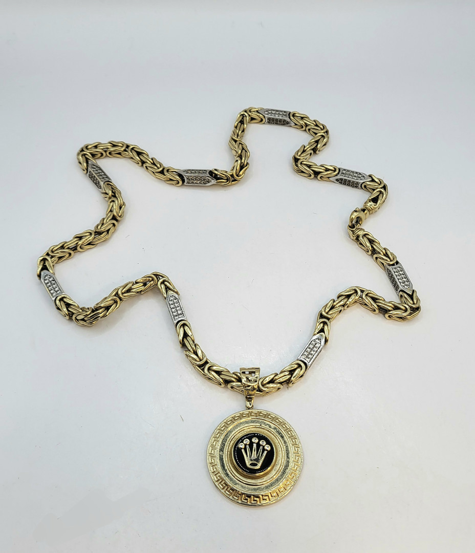 Collana e ciondolo oro pietre