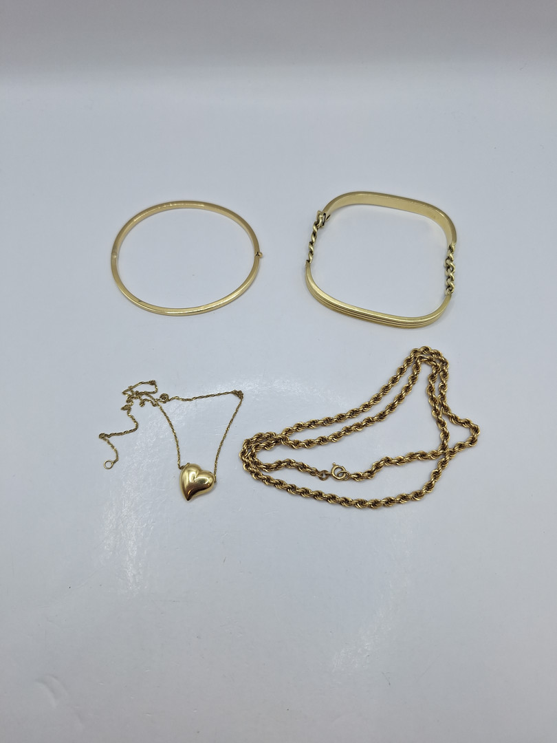 Vari oggetti oro 