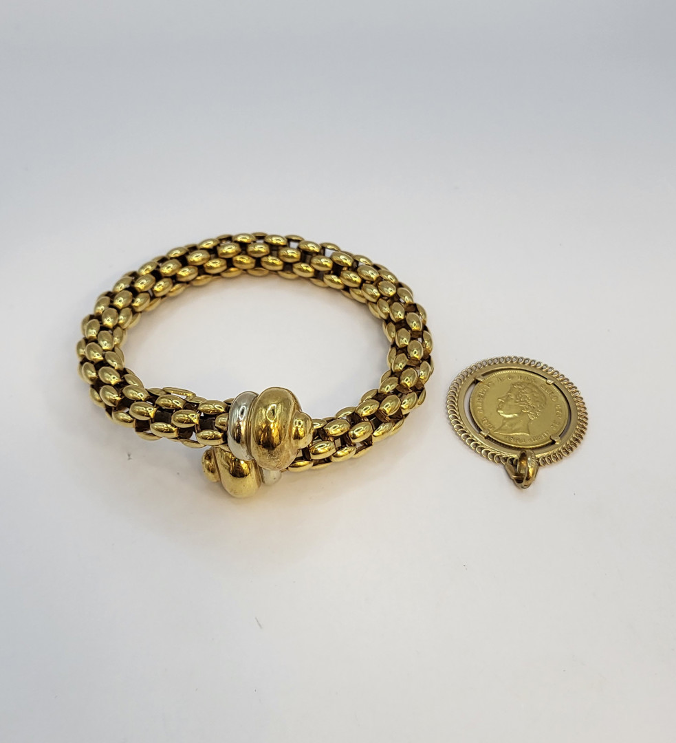 Bracciale ciondolo oro