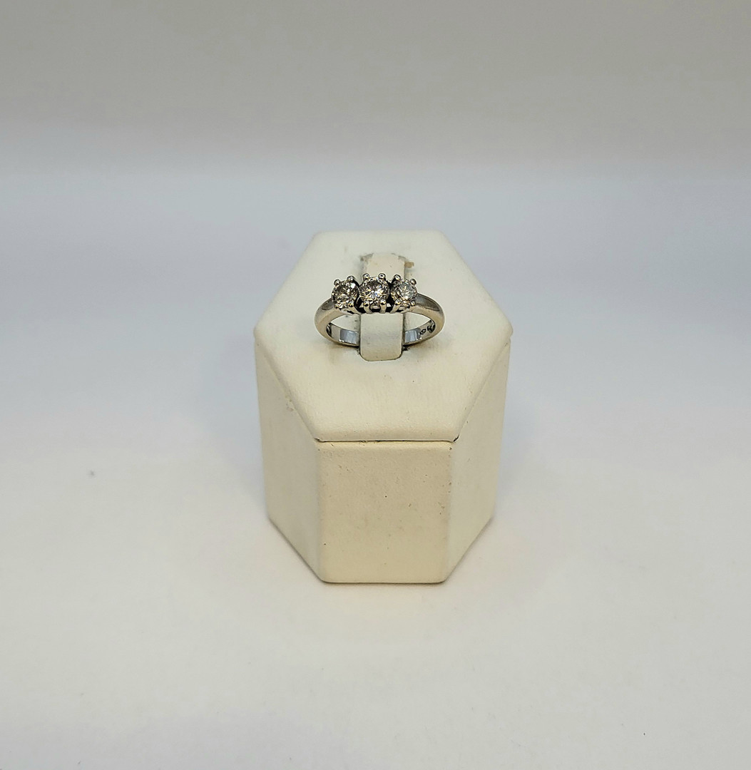 Anello trilogy oro diamanti