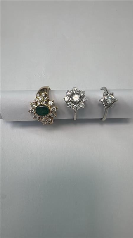 Tre anelli oro con diamantini pietra