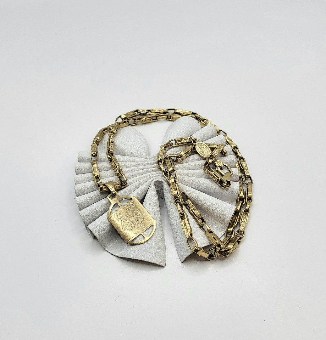 Collana e ciondolo oro