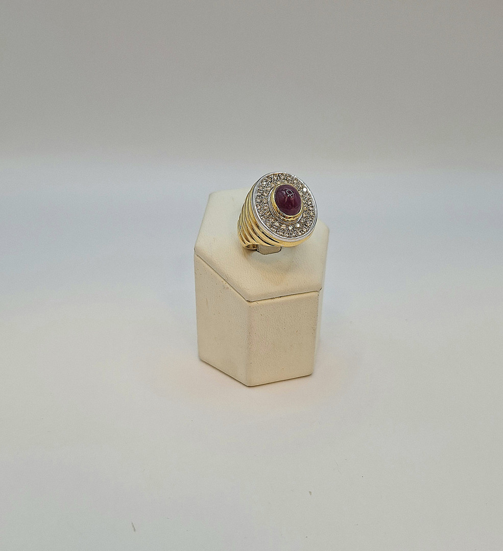 Anello oro diamanti pietra