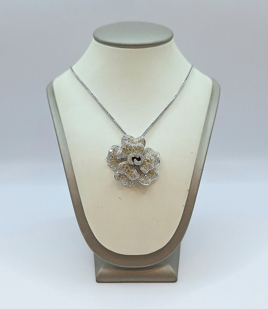 Collana ciondolo oro diamanti pietre