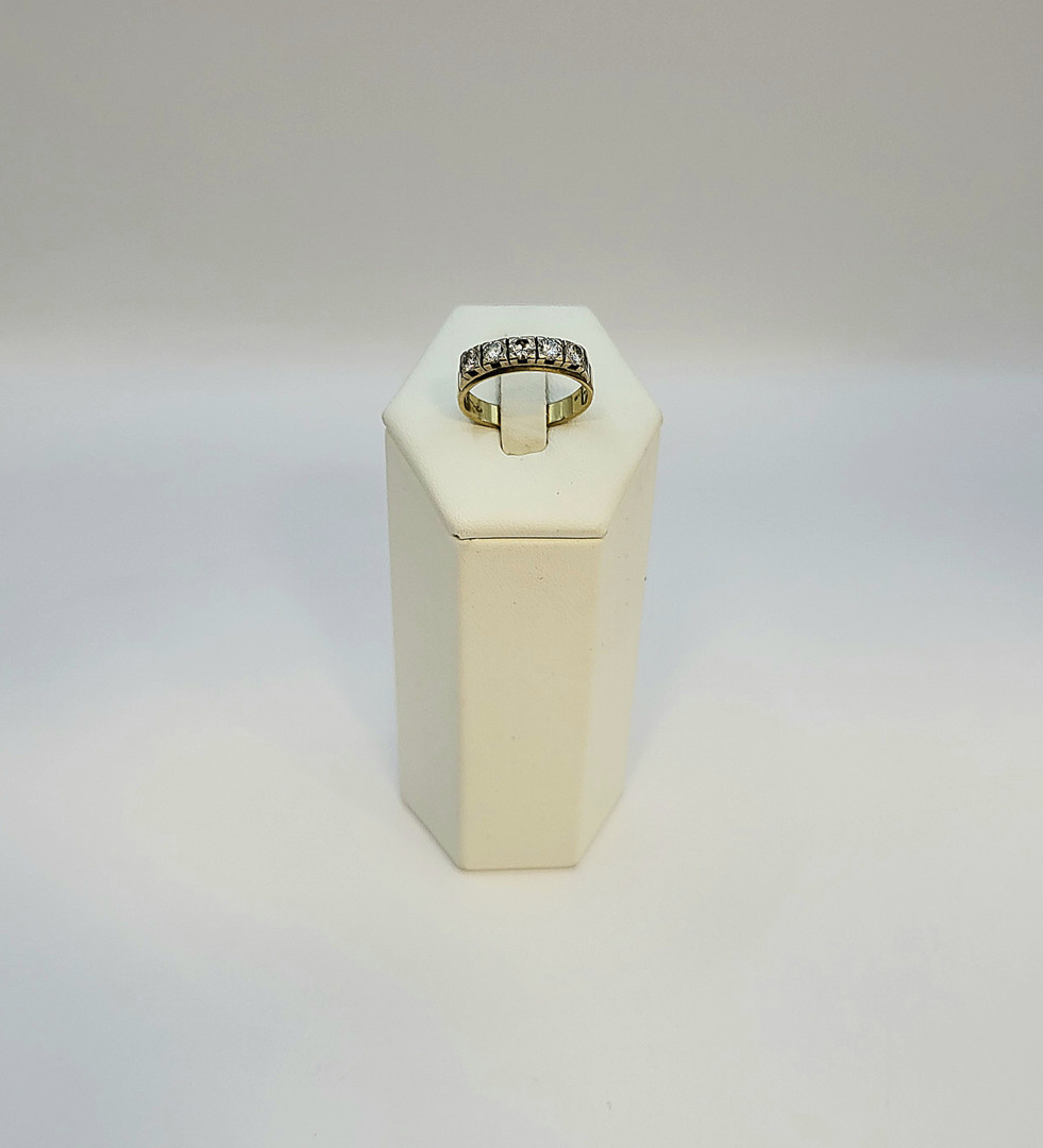 Anello a firma Damiani oro diamanti