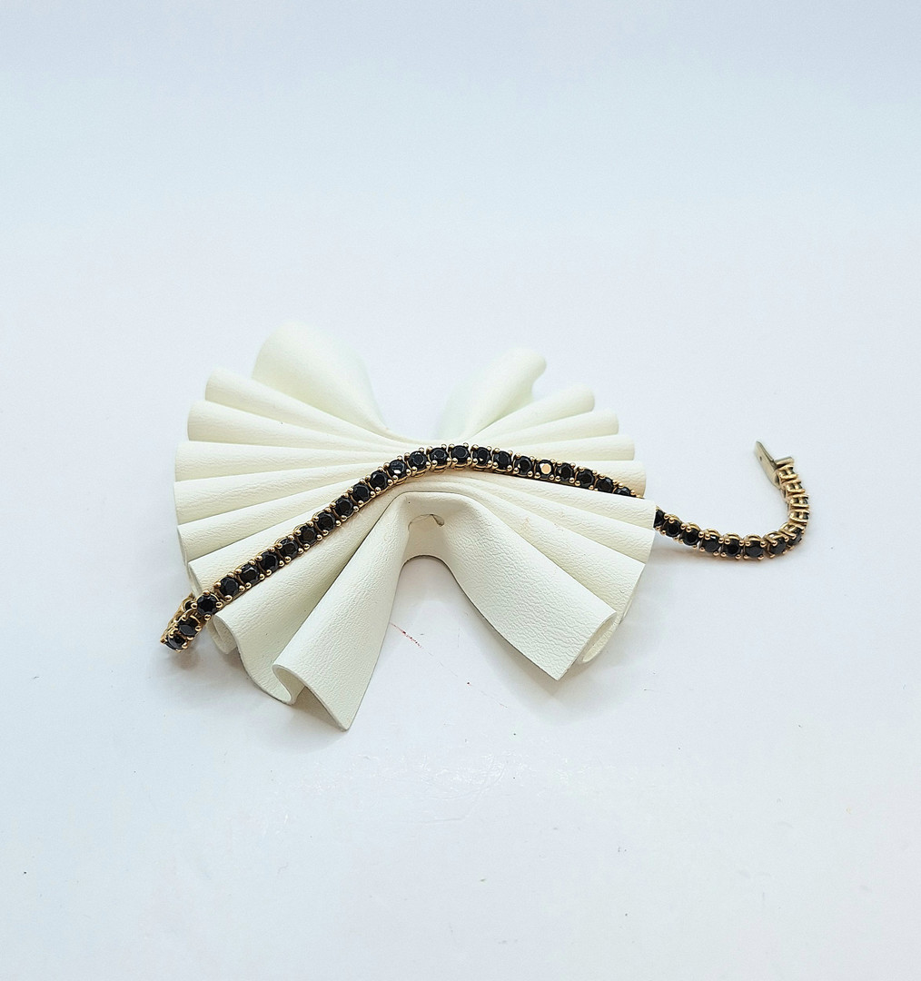 Bracciale tennis oro diamanti neri
