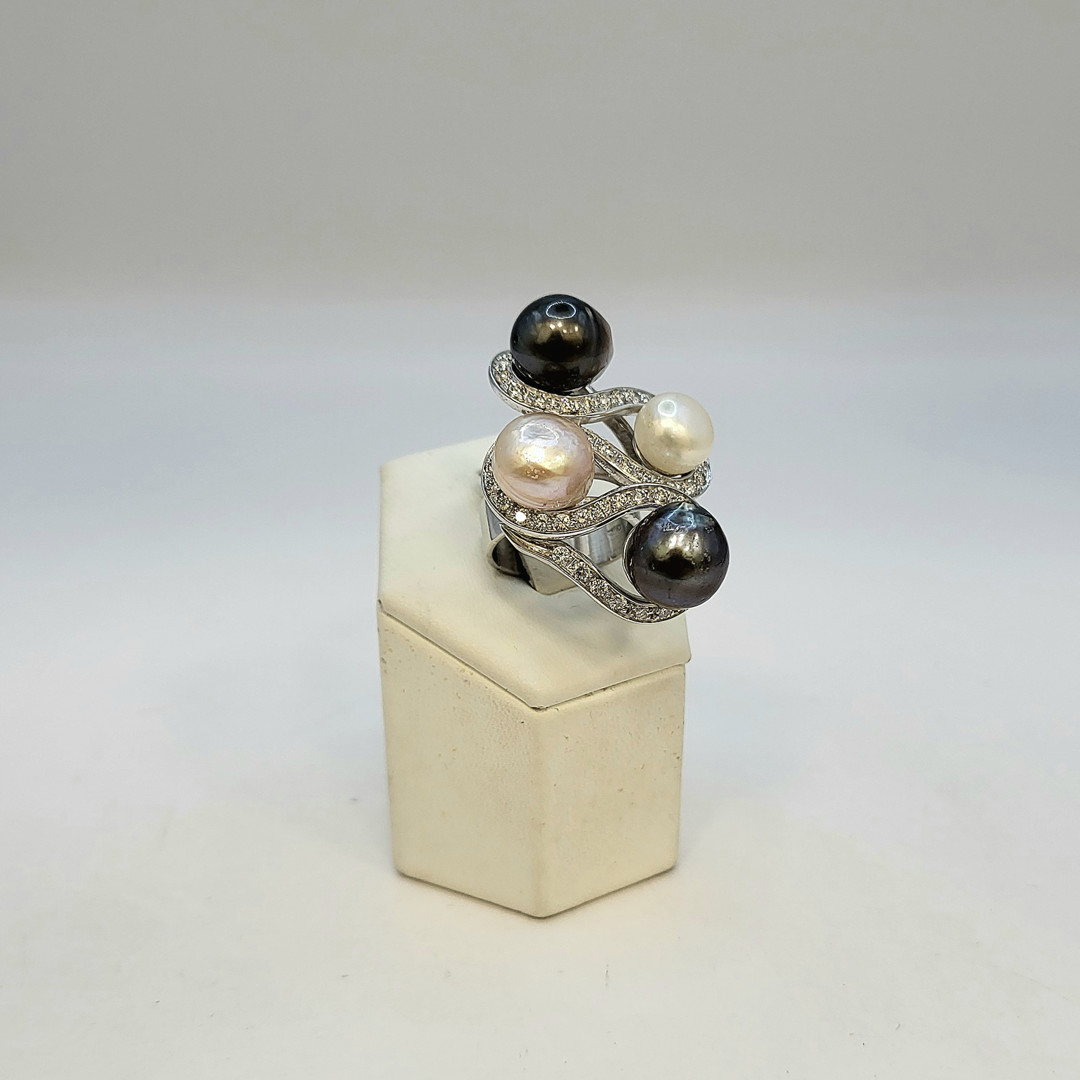 Anello oro diamanti perle