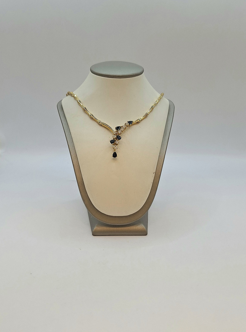 Girocollo a firma Damiani oro pietre diamanti