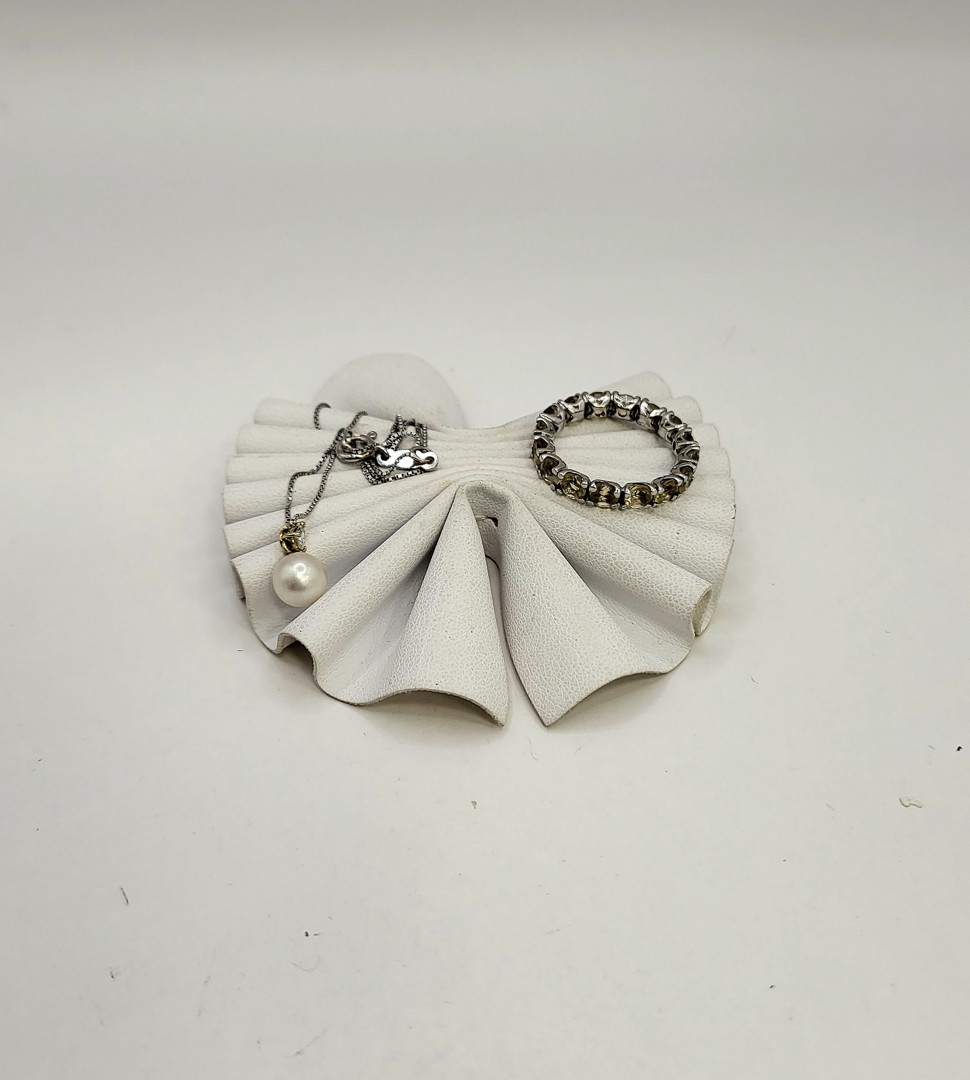 Anello collana e ciondolo oro perla diamantino pietre