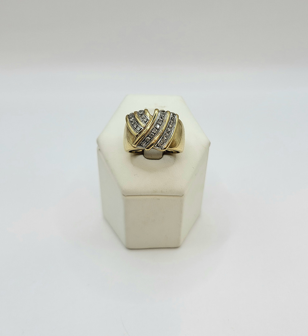 Anello oro pietre