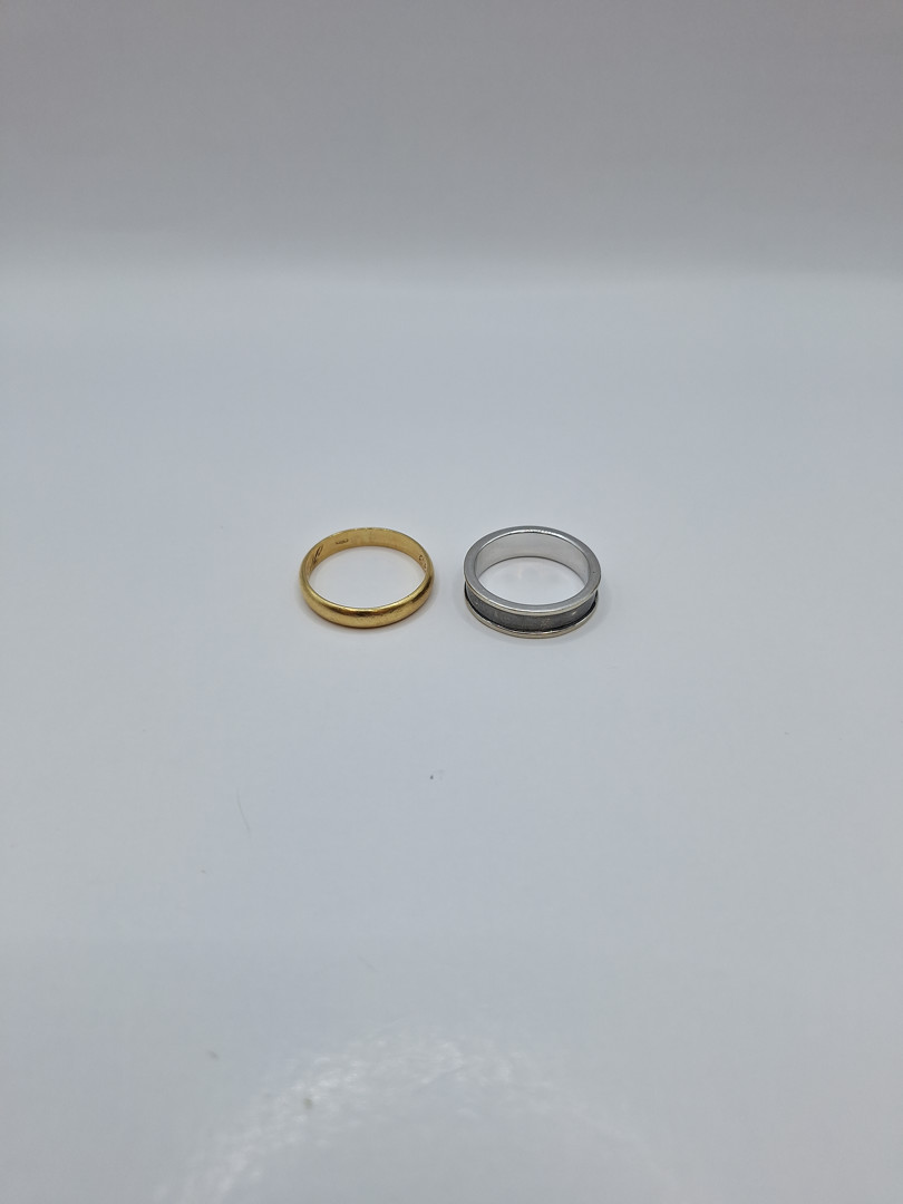 Due anelli oro