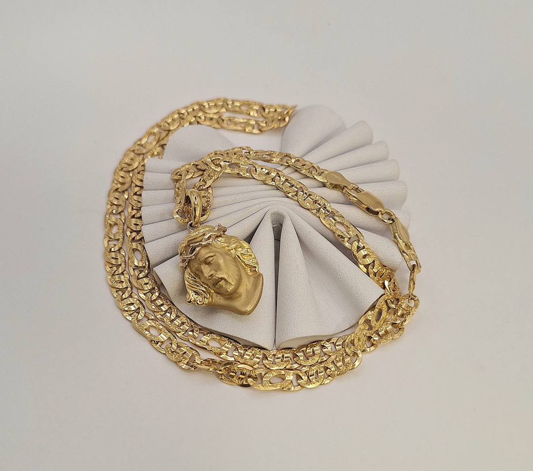 Collana e ciondolo oro 