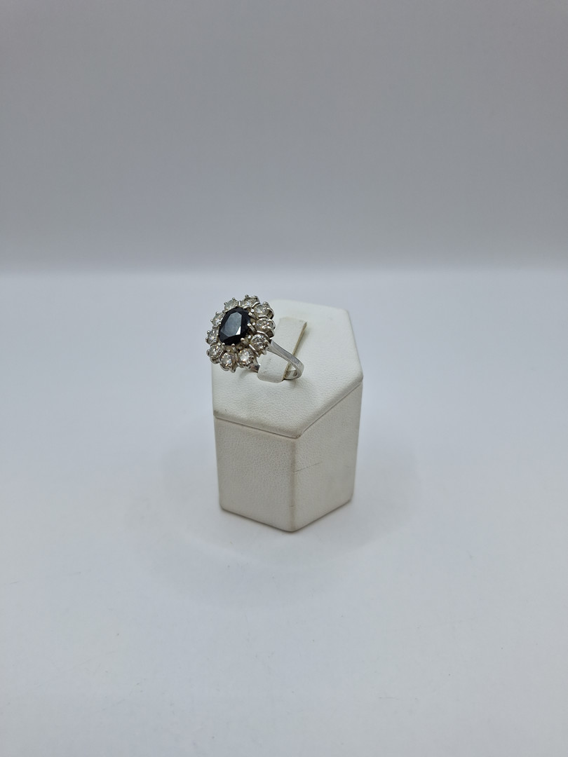 Anello oro pietra diamanti