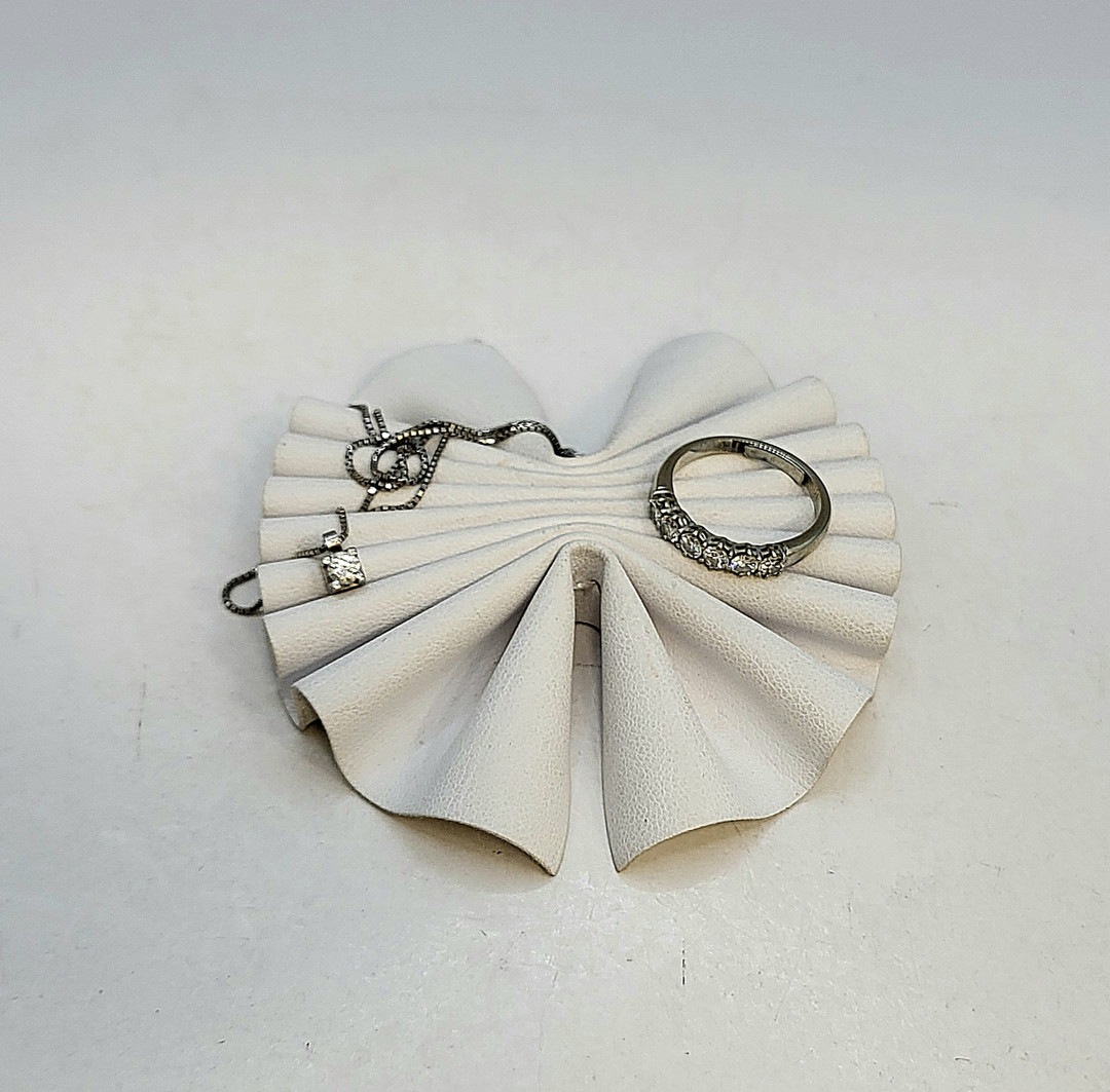 Vari oggetti oro damanti