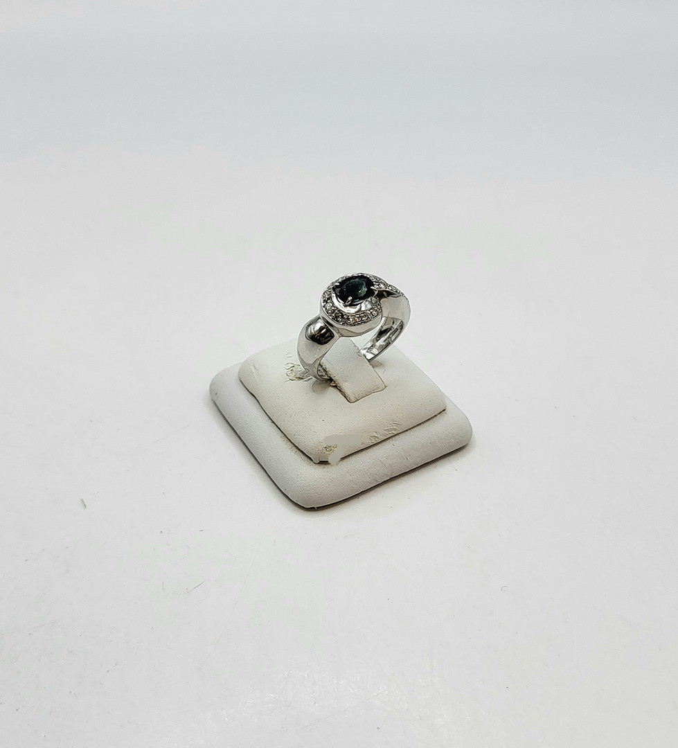 Anello oro pietra diamantini