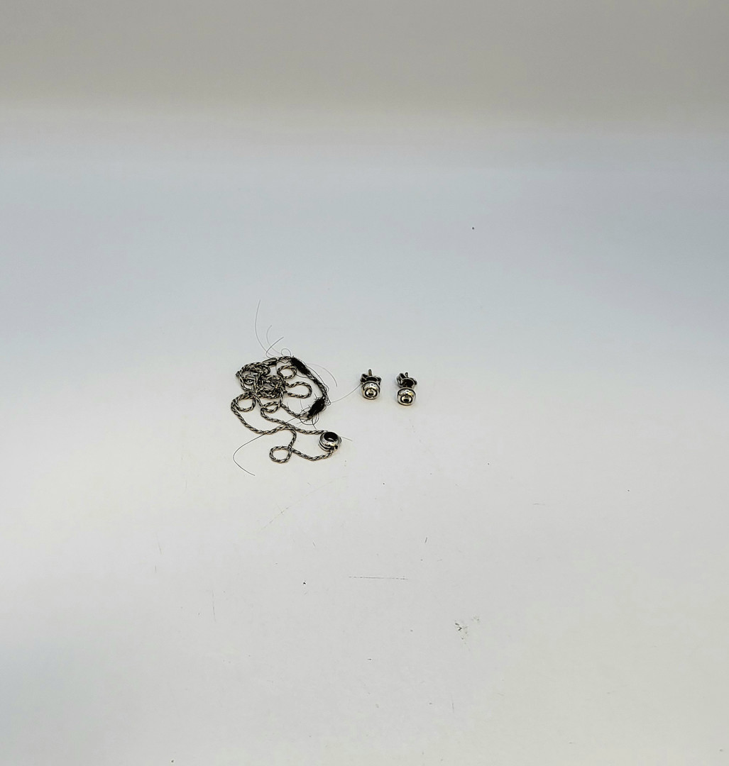 Collana e paio orecchini oro diamantini