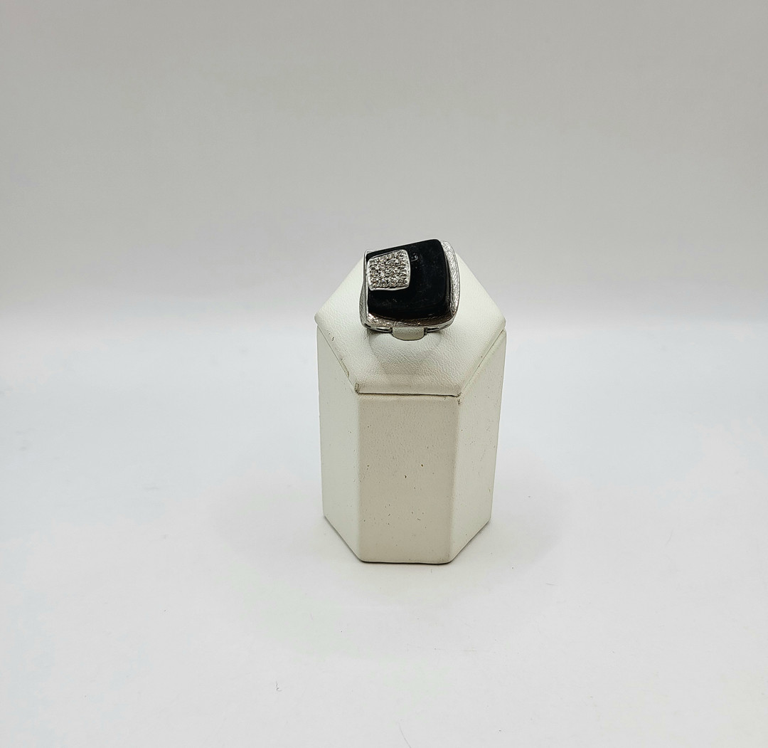 Anello oro pietra diamantini