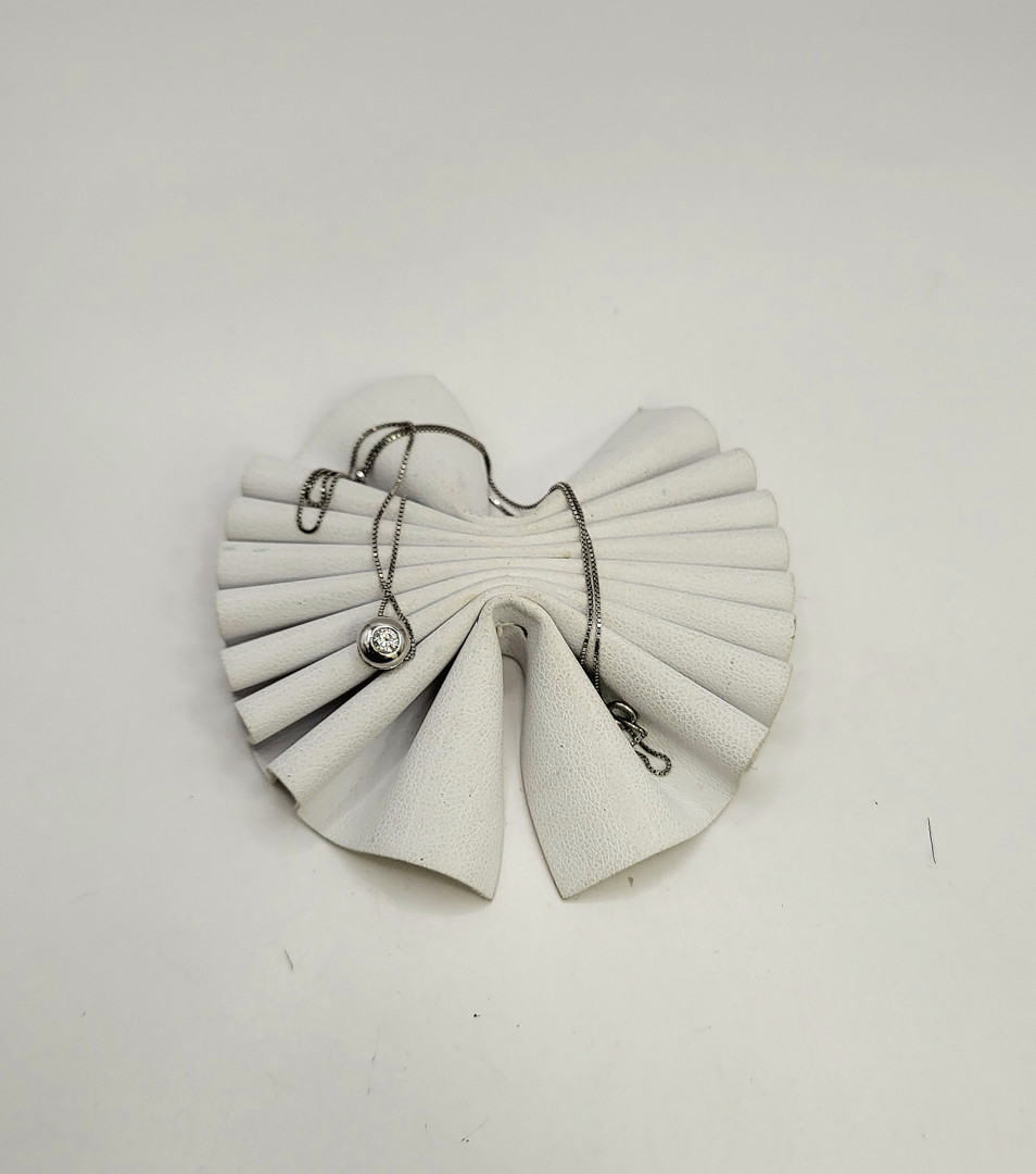 Catenina ciondolo oro diamante