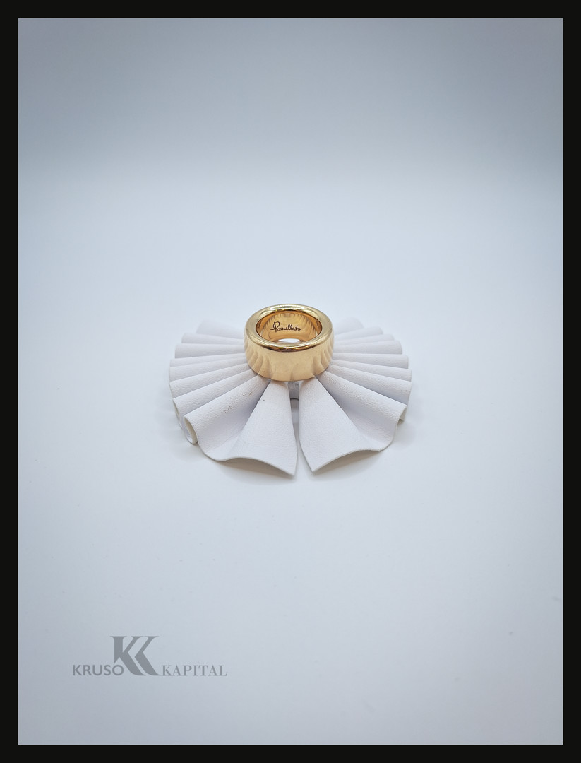 Anello oro a firma Pomellato